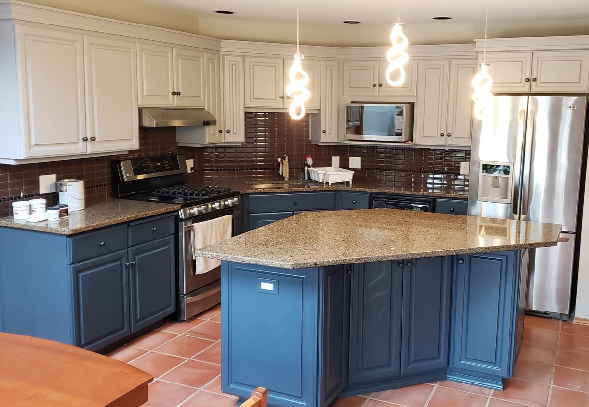 Bold and Beautiful Kitchen Cabinet Spray Project in Winnipeg, Manitoba Thumbnail